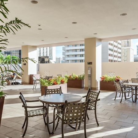 Private One Bedroom Condo, With Corporate Rental Car Savings Code Included, Free Onsite Parking ホノルル エクステリア 写真