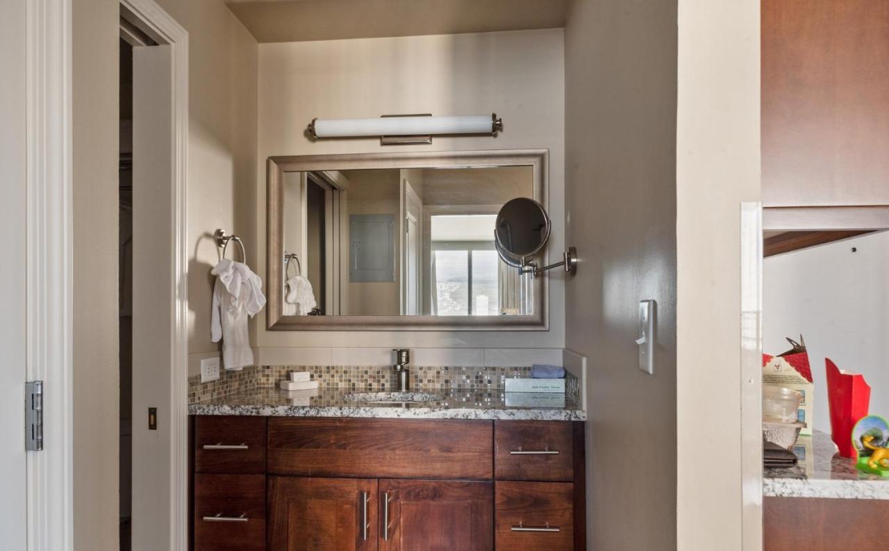 Private One Bedroom Condo, With Corporate Rental Car Savings Code Included, Free Onsite Parking ホノルル エクステリア 写真